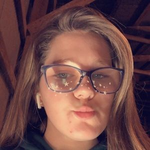 Meet your Posher, Kylee